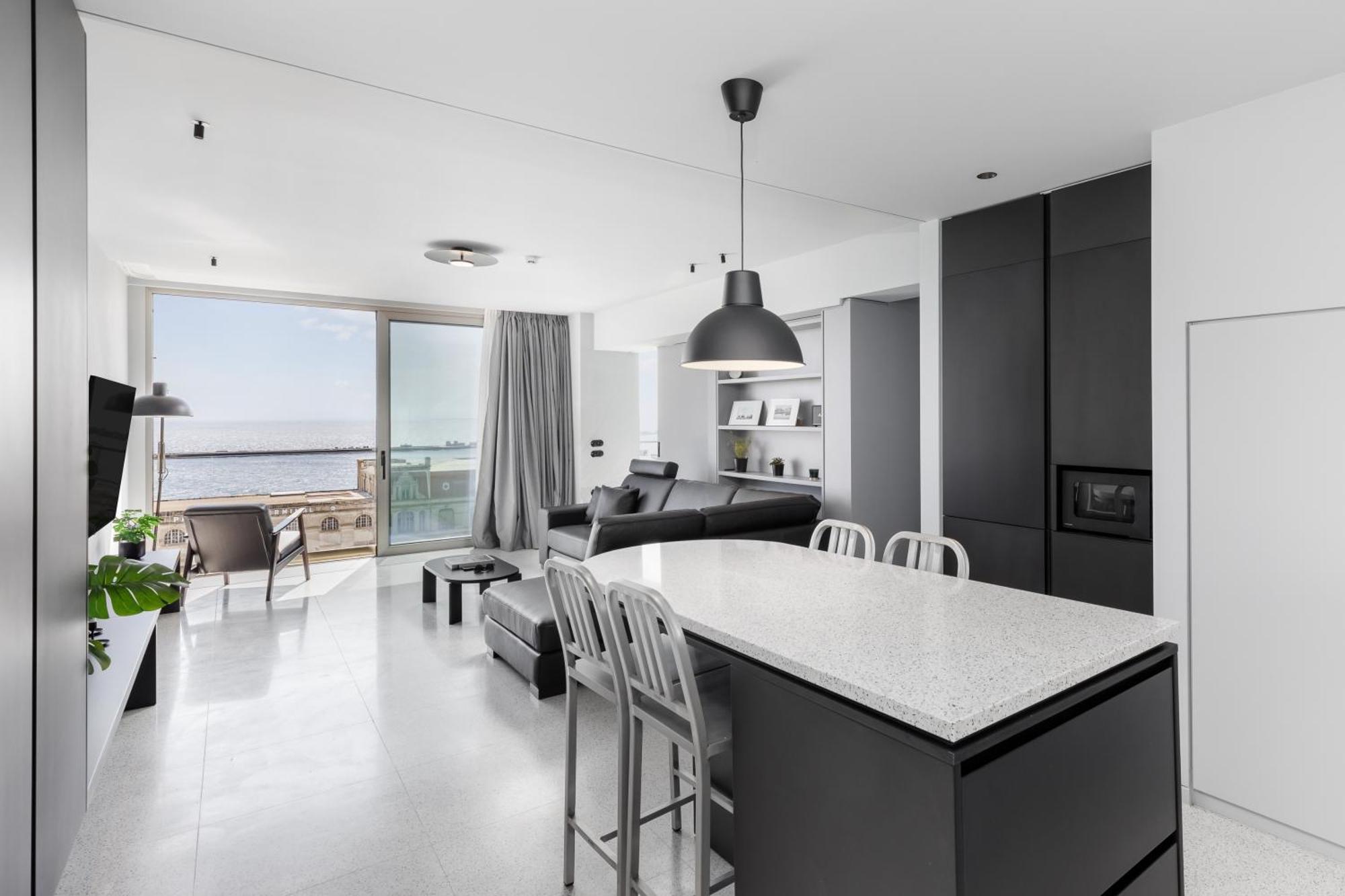 Nero Luxury Suites By Zennova Thessaloniki Exterior photo