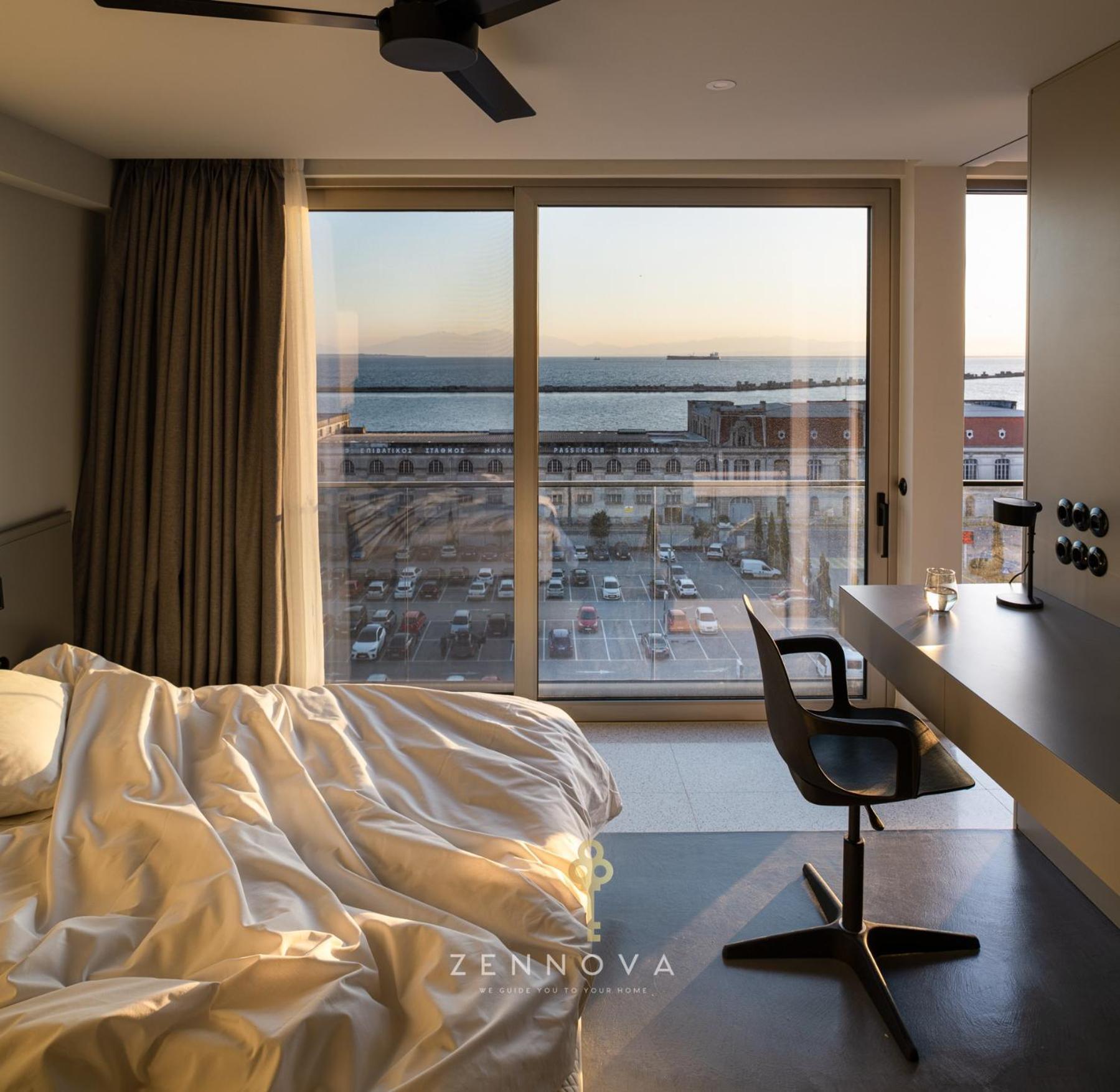 Nero Luxury Suites By Zennova Thessaloniki Exterior photo
